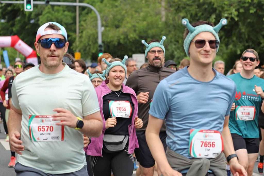 #nuernberg, #stadt, #fuerth, #marcuskoenig, #thomasjung, #oberbuergermeister, #originalregional, #sparkasse, #sparkassenuernberg, #sparkassefuerth, #metropolregionnuernberg, #metropolmarathon, #marathon, #marathonlauf, #sport, #sportveranstaltung, #brueckenbauen, #breitensport, #leistungssport, #halbmarathon, #volkslauf, #kinder, #jugendliche, #erwachsene,