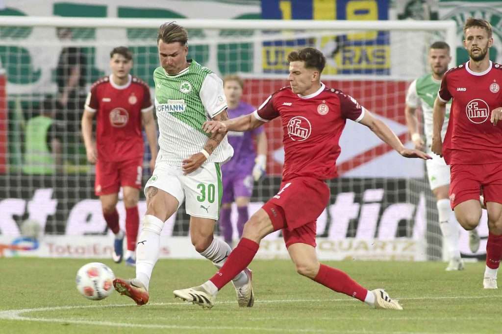 #Fussball, #Bundesliga, #DFL, #Liga2, #GreutherFürth, #sgf, #SportparkRonhof, #Kleeblatt, #HofmannPersonal, #BruderSpielwaren, #FrankenBrunnen, #GrünerBier, #RosicImmobilien, #simbadickiegroup, #Swietelsky, #WildPanda, #Fürth, #ball, #stadion, #zuschauer, #fans, #tor, #vielfaltgewinnt, #keinfanohnejob,