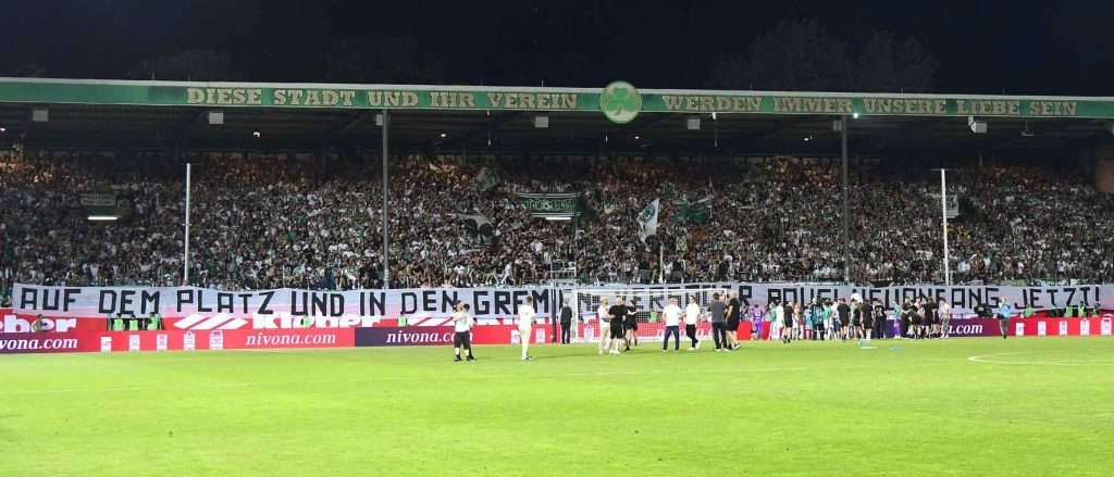 #Fussball, #Bundesliga, #DFL, #Liga2, #GreutherFürth, #sgf, #SportparkRonhof, #Kleeblatt, #HofmannPersonal, #BruderSpielwaren, #FrankenBrunnen, #GrünerBier, #RosicImmobilien, #simbadickiegroup, #Swietelsky, #WildPanda, #Fürth, #ball, #stadion, #zuschauer, #fans, #tor, #vielfaltgewinnt, #keinfanohnejob,