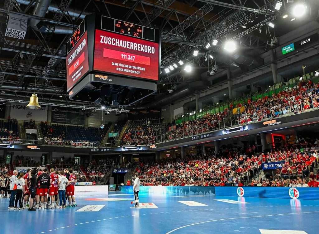 #Handballbundesliga, #LiquiMoly, #HCErlangen, #Handball, #HBL, #Nuremberg, #Erlangen, #ArenaNürnbergerVersicherung, #heitec, #Fackelmann, #Aichinger, #BarthHaas, #Bodin, #MaxBögl, #Bionorica, #Hemmersbach, #hlstudios, #HofmannPersonal, #LauerEuromovers, #Mauss, #pensionsolution, #Schultheiß, #SontowskiPartner, #Tucher, #Wild Panda, #hce, #ball, #tor, #zuschauer, #fans, #vielfaltgewinnt, #keinfanohnejob,