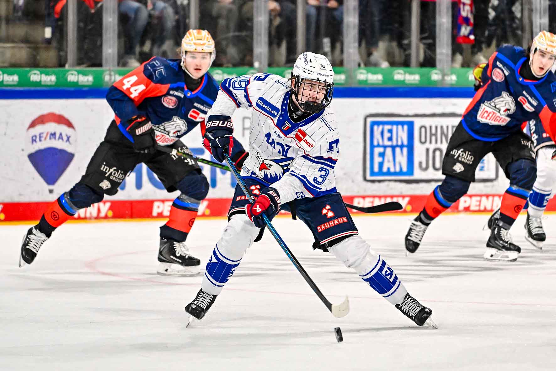 #del, #eishockey, #nit, #nuernbergicetigers, #icetigers, #puck, #pucki, #maskottchen, #nuernberg, #arena, #tor, #zuschauer, #fans, #hofmannpersonal, #vielfaltgewinnt, #keinfanohnejob, #bodin, #nergie, #wbgnuernberg, #martinroth, #liebichpartner,