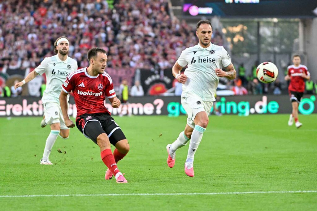 #Fußball, #Liga2, #Bundesliga, #DFL, #DFB, #Nürnberg, #1FCNürnberg, #1fcn, #fcn, #Club, #ClubHaus, #Stadion, #MaxMorlockStadion, #Fußball, #Ball, #Sport, #Fans, #Torjubel, #Ausschreitung, #Pyrotechnik, #Fahnen, #Fanblock, #Ultras, #Faszination, #Action, #Zweikampf, #Schiedsrichter, #Linienrichter, #FrankenBrunnen, #NErgie, #SparkasseNürnberg, #KupferMetzgermarkt, #Freizeit, #Familie, #Zuschauer, #MaxMorlock, #Spielräume, #Stolperstein, #JenöKonradCup, #dielegendelebt, #HandwerkerClub, #Handwerkerazubimesse, #azubimesse, #erstklaessleraktion, #126Jahre, #Jubiläum,