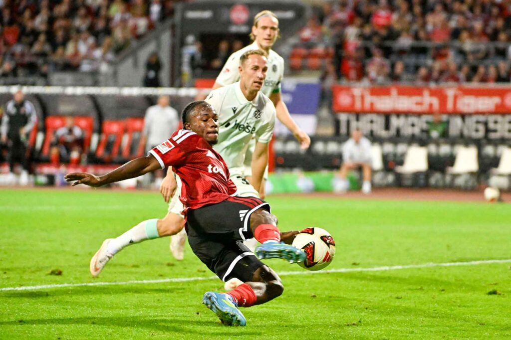 #Fußball, #Liga2, #Bundesliga, #DFL, #DFB, #Nürnberg, #1FCNürnberg, #1fcn, #fcn, #Club, #ClubHaus, #Stadion, #MaxMorlockStadion, #Fußball, #Ball, #Sport, #Fans, #Torjubel, #Ausschreitung, #Pyrotechnik, #Fahnen, #Fanblock, #Ultras, #Faszination, #Action, #Zweikampf, #Schiedsrichter, #Linienrichter, #FrankenBrunnen, #NErgie, #SparkasseNürnberg, #KupferMetzgermarkt, #Freizeit, #Familie, #Zuschauer, #MaxMorlock, #Spielräume, #Stolperstein, #JenöKonradCup, #dielegendelebt, #HandwerkerClub, #Handwerkerazubimesse, #azubimesse, #erstklaessleraktion, #126Jahre, #Jubiläum,