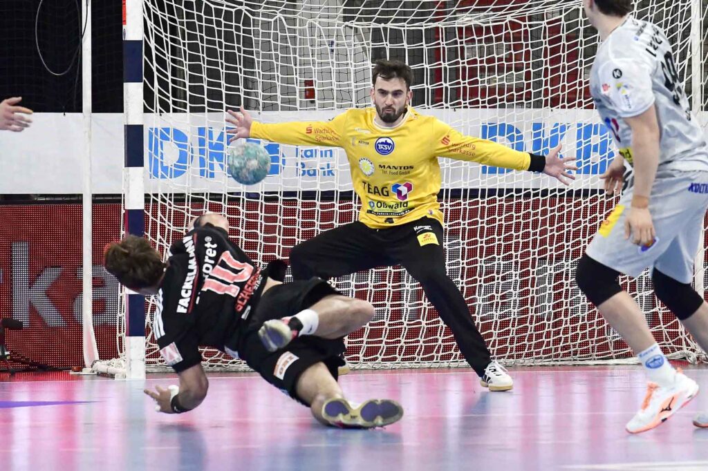#Handballbundesliga, #LiquiMoly, #HCErlangen, #Handball, #HBL, #Nuremberg, #Erlangen, #ArenaNürnbergerVersicherung, #heitec, #Fackelmann, #Aichinger, #BarthHaas, #Bodin, #MaxBögl, #Bionorica, #Hemmersbach, #hlstudios, #HofmannPersonal, #LauerEuromovers, #Mauss, #pensionsolution, #Schultheiß, #SontowskiPartner, #Tucher, #Wild Panda, #hce, #ball, #tor, #zuschauer, #fans, #vielfaltgewinnt, #keinfanohnejob,