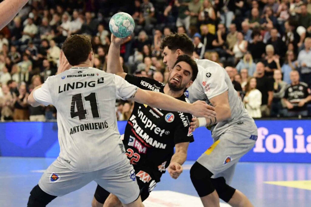 #Handballbundesliga, #LiquiMoly, #HCErlangen, #Handball, #HBL, #Nuremberg, #Erlangen, #ArenaNürnbergerVersicherung, #heitec, #Fackelmann, #Aichinger, #BarthHaas, #Bodin, #MaxBögl, #Bionorica, #Hemmersbach, #hlstudios, #HofmannPersonal, #LauerEuromovers, #Mauss, #pensionsolution, #Schultheiß, #SontowskiPartner, #Tucher, #Wild Panda, #hce, #ball, #tor, #zuschauer, #fans, #vielfaltgewinnt, #keinfanohnejob,