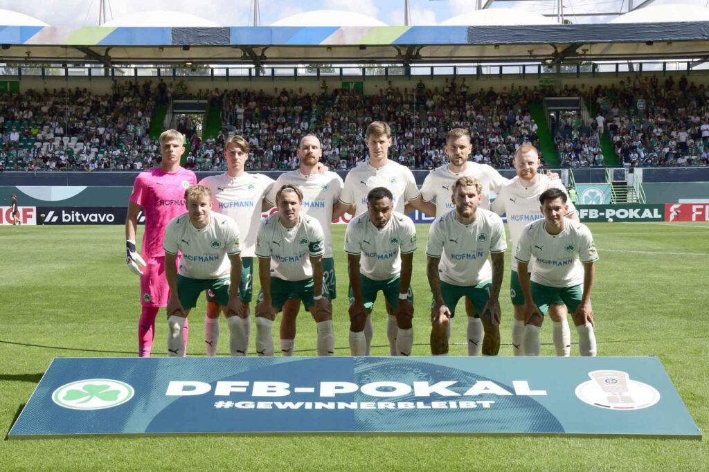 #Fussball, #Bundesliga, #DFL, #Liga2, #GreutherFürth, #sgf, #SportparkRonhof, #Kleeblatt, #HofmannPersonal, #BruderSpielwaren, #FrankenBrunnen, #GrünerBier, #RosicImmobilien, #simbadickiegroup, #Swietelsky, #WildPanda, #Fürth, #ball, #stadion, #zuschauer, #fans, #tor, #vielfaltgewinnt, #keinfanohnejob,