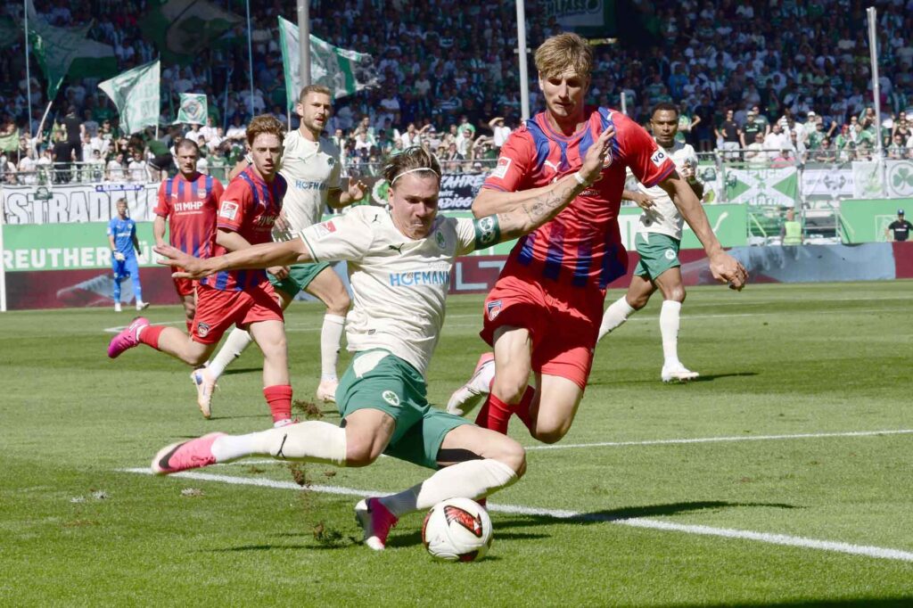 #Fussball, #Bundesliga, #DFL, #Liga2, #GreutherFürth, #sgf, #SportparkRonhof, #Kleeblatt, #HofmannPersonal, #BruderSpielwaren, #FrankenBrunnen, #GrünerBier, #RosicImmobilien, #simbadickiegroup, #Swietelsky, #WildPanda, #Fürth, #ball, #stadion, #zuschauer, #fans, #tor, #vielfaltgewinnt, #keinfanohnejob,