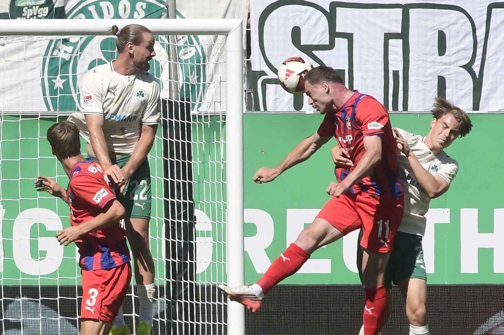 #Fussball, #Bundesliga, #DFL, #Liga2, #GreutherFürth, #sgf, #SportparkRonhof, #Kleeblatt, #HofmannPersonal, #BruderSpielwaren, #FrankenBrunnen, #GrünerBier, #RosicImmobilien, #simbadickiegroup, #Swietelsky, #WildPanda, #Fürth, #ball, #stadion, #zuschauer, #fans, #tor, #vielfaltgewinnt, #keinfanohnejob,