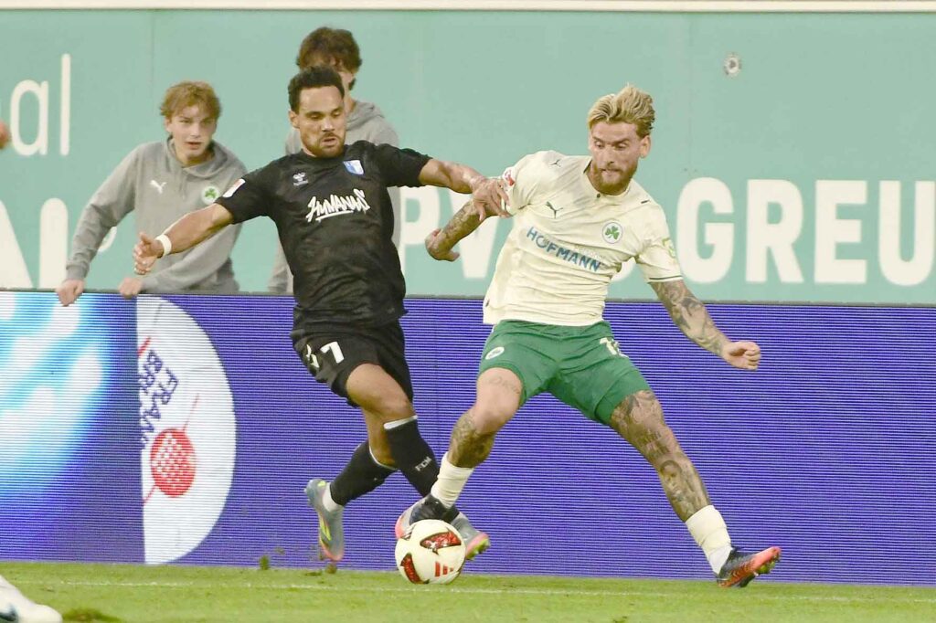 #Fussball, #Bundesliga, #DFL, #Liga2, #GreutherFürth, #sgf, #SportparkRonhof, #Kleeblatt, #HofmannPersonal, #BruderSpielwaren, #FrankenBrunnen, #GrünerBier, #RosicImmobilien, #simbadickiegroup, #Swietelsky, #WildPanda, #Fürth, #ball, #stadion, #zuschauer, #fans, #tor, #vielfaltgewinnt, #keinfanohnejob,
