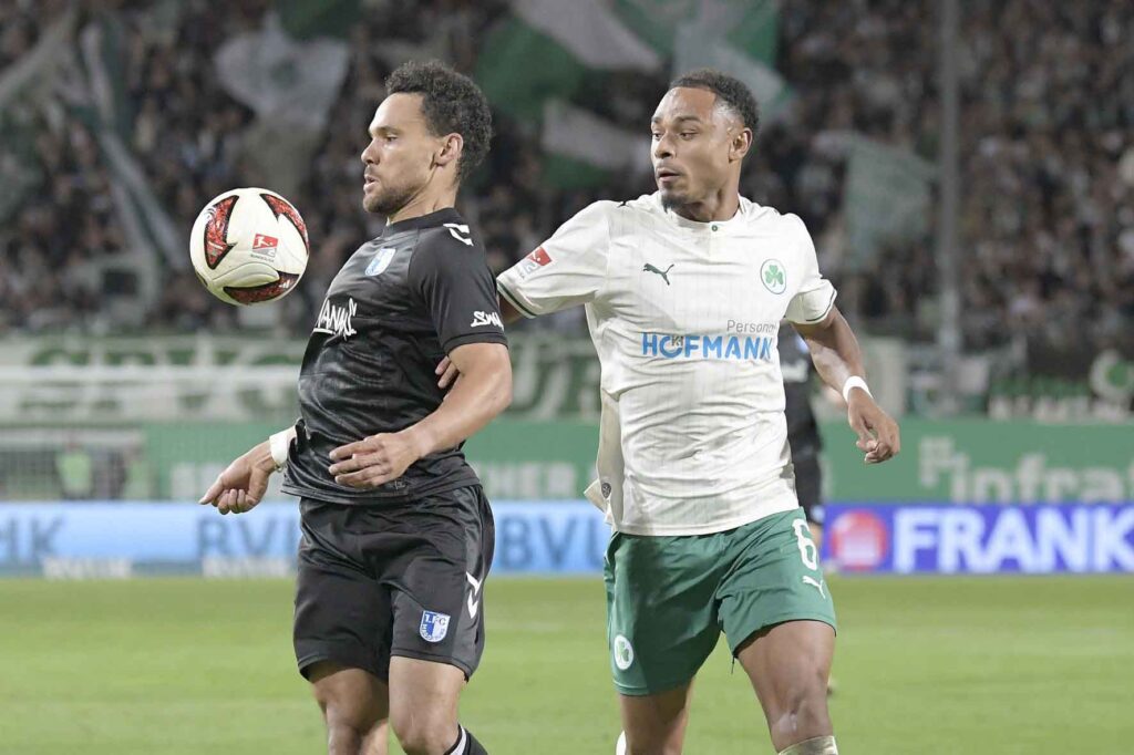 #Fussball, #Bundesliga, #DFL, #Liga2, #GreutherFürth, #sgf, #SportparkRonhof, #Kleeblatt, #HofmannPersonal, #BruderSpielwaren, #FrankenBrunnen, #GrünerBier, #RosicImmobilien, #simbadickiegroup, #Swietelsky, #WildPanda, #Fürth, #ball, #stadion, #zuschauer, #fans, #tor, #vielfaltgewinnt, #keinfanohnejob,