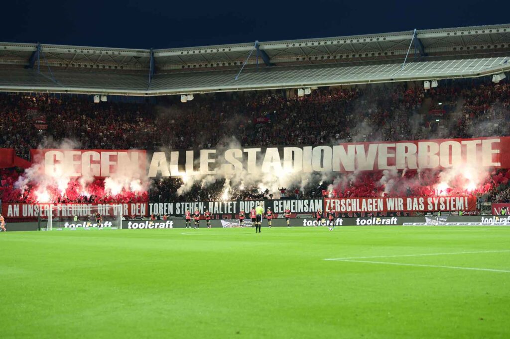 #Fußball, #Liga2, #Bundesliga, #DFL, #DFB, #Nürnberg, #1FCNürnberg, #1fcn, #fcn, #Club, #ClubHaus, #Stadion, #MaxMorlockStadion, #Fußball, #Ball, #Sport, #Fans, #Torjubel, #Ausschreitung, #Pyrotechnik, #Fahnen, #Fanblock, #Ultras, #Faszination, #Action, #Zweikampf, #Schiedsrichter, #Linienrichter, #FrankenBrunnen, #NErgie, #SparkasseNürnberg, #KupferMetzgermarkt, #Freizeit, #Familie, #Zuschauer, #MaxMorlock, #Spielräume, #Stolperstein, #JenöKonradCup, #dielegendelebt, #HandwerkerClub, #Handwerkerazubimesse, #azubimesse, #erstklaessleraktion, #126Jahre, #Jubiläum,