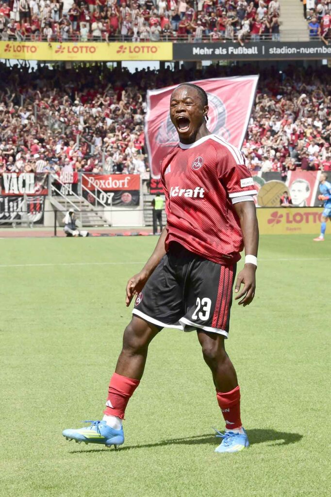 #Fußball, #Liga2, #Bundesliga, #DFL, #DFB, #Nürnberg, #1FCNürnberg, #1fcn, #fcn, #Club, #ClubHaus, #Stadion, #MaxMorlockStadion, #Fußball, #Ball, #Sport, #Fans, #Torjubel, #Ausschreitung, #Pyrotechnik, #Fahnen, #Fanblock, #Ultras, #Faszination, #Action, #Zweikampf, #Schiedsrichter, #Linienrichter, #FrankenBrunnen, #NErgie, #SparkasseNürnberg, #KupferMetzgermarkt, #Freizeit, #Familie, #Zuschauer, #MaxMorlock, #Spielräume, #Stolperstein, #JenöKonradCup, #dielegendelebt, #HandwerkerClub, #Handwerkerazubimesse, #azubimesse, #erstklaessleraktion, #126Jahre, #Jubiläum,