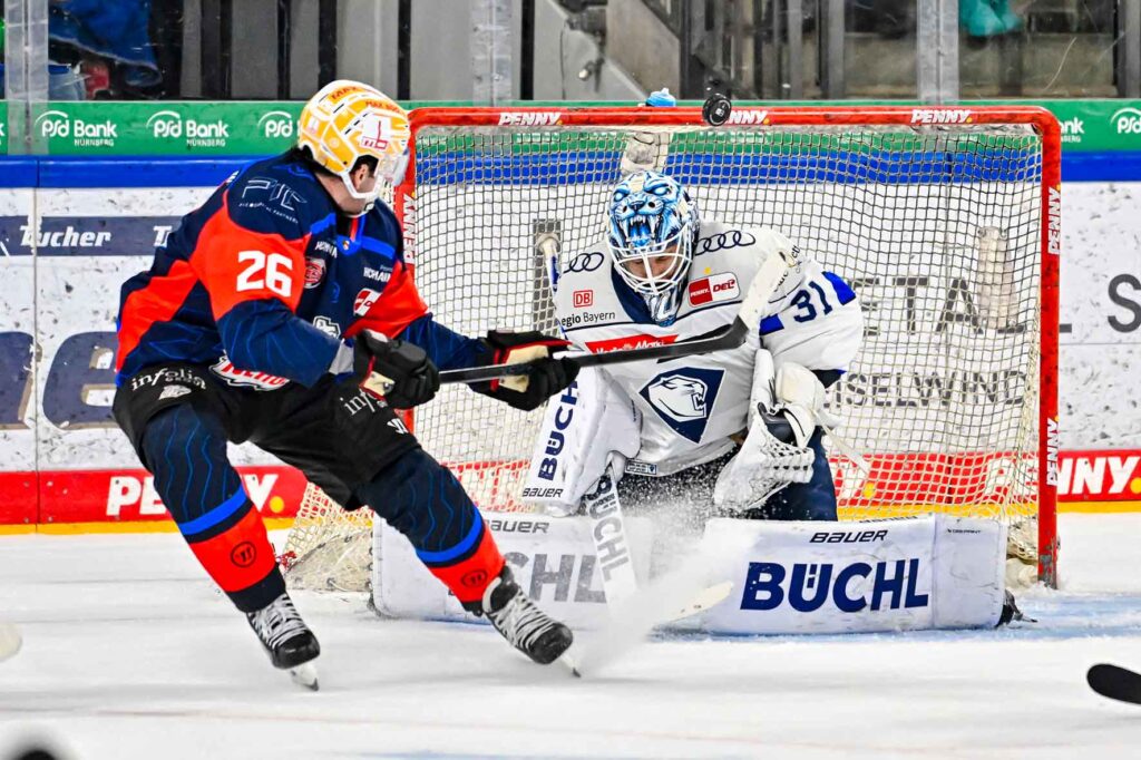 #del, #eishockey, #nit, #nuernbergicetigers, #icetigers, #puck, #pucki, #maskottchen, #nuernberg, #arena, #tor, #zuschauer, #fans, #hofmannpersonal, #vielfaltgewinnt, #keinfanohnejob, #bodin, #nergie, #wbgnuernberg, #martinroth, #liebichpartner,