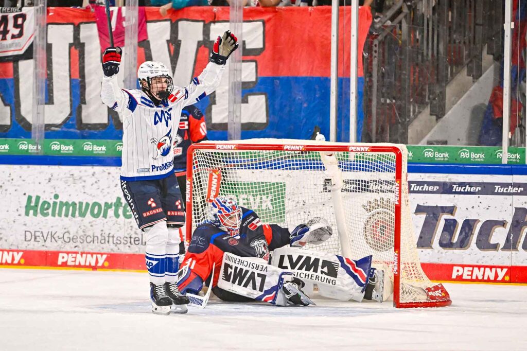 #del, #eishockey, #nit, #nuernbergicetigers, #icetigers, #puck, #pucki, #maskottchen, #nuernberg, #arena, #tor, #zuschauer, #fans, #hofmannpersonal, #vielfaltgewinnt, #keinfanohnejob, #bodin, #nergie, #wbgnuernberg, #martinroth, #liebichpartner,
