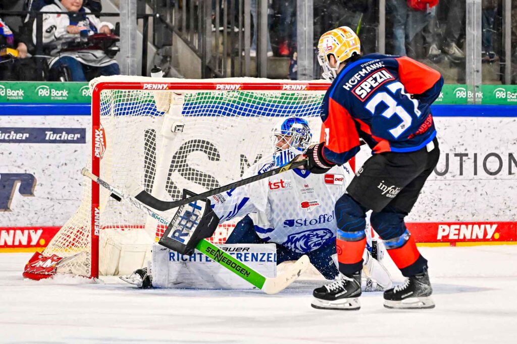 #del, #eishockey, #nit, #nuernbergicetigers, #icetigers, #puck, #pucki, #maskottchen, #nuernberg, #arena, #tor, #zuschauer, #fans, #hofmannpersonal, #vielfaltgewinnt, #keinfanohnejob, #bodin, #nergie, #wbgnuernberg, #martinroth, #liebichpartner,