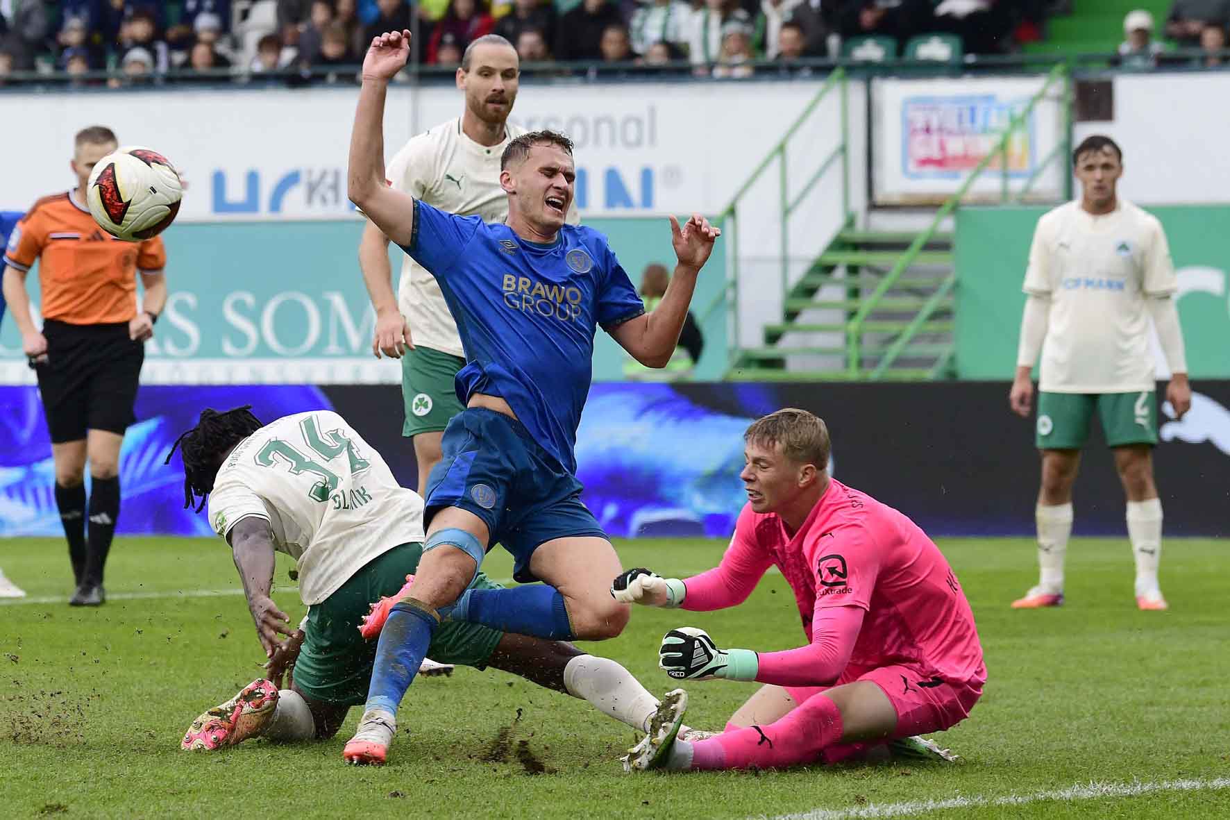 #Fussball, #Bundesliga, #DFL, #Liga2, #GreutherFürth, #sgf, #SportparkRonhof, #Kleeblatt, #HofmannPersonal, #BruderSpielwaren, #FrankenBrunnen, #GrünerBier, #RosicImmobilien, #simbadickiegroup, #Swietelsky, #WildPanda, #Fürth, #ball, #stadion, #zuschauer, #fans, #tor, #vielfaltgewinnt, #keinfanohnejob,