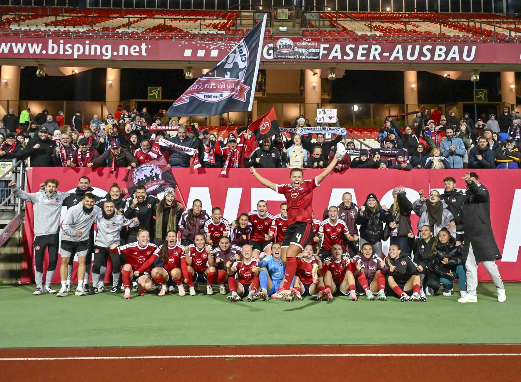 #Fußball, #Liga1, #Bundesliga, #DFL, #DFB, #Nürnberg, #1fcn, #fcn, #damen, #frauen, #Stadion, #MaxMorlockStadion, #Ball, #Sport, #Fans, #Jubel, #Torjubel, #Fahnen, #Fanblock, #Faszination, #Action, #Zweikampf, #Schiedsrichter, #Linienrichter, #SparkasseNürnberg, #NErgie, #Zuschauer, #fussball,