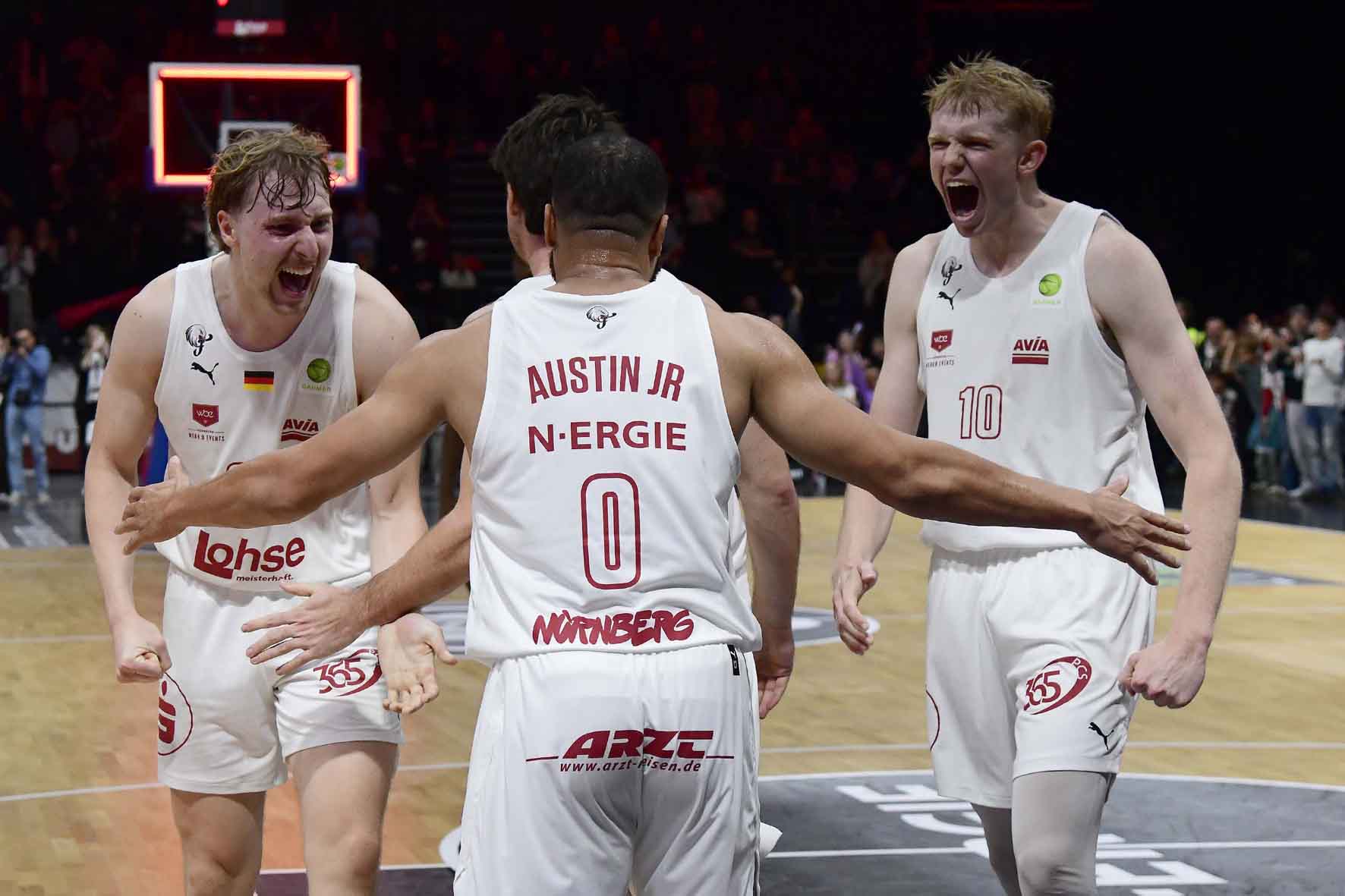 #bbl, #basketball, #proa, #nuernbergfalcons, #nuernberg, #falcons, #nbc, #kiametropolarena, #sparkassenuernberg, #nergie, #wbgnuernberg, #hofmannpersonal, #barmerliga, #nuebasketball, #vielfaltgewinnt, #keinfanohnejob, #norisblockers, #martinroth, #liebichpartner,