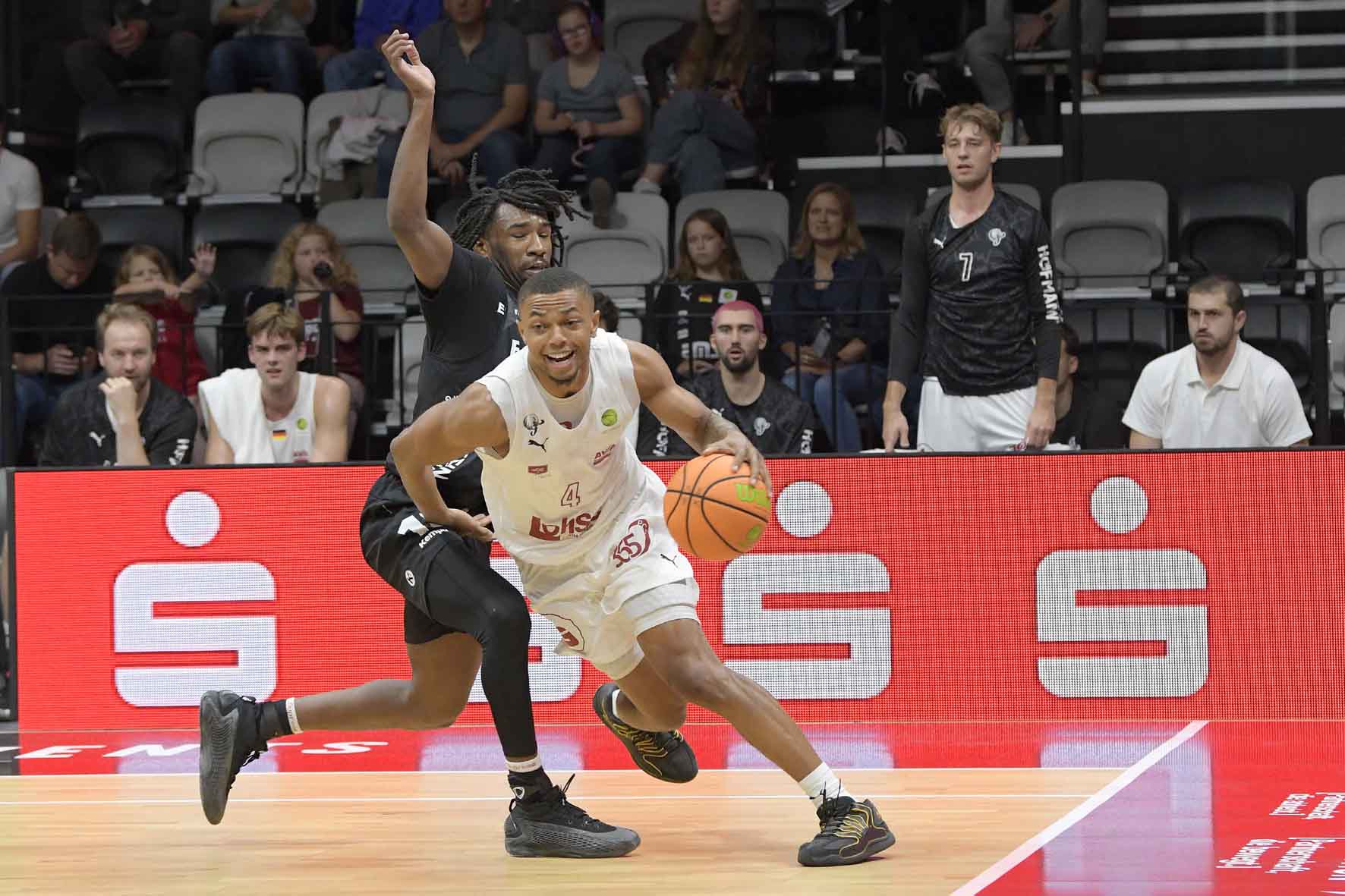 #bbl, #basketball, #proa, #nuernbergfalcons, #nuernberg, #falcons, #nbc, #kiametropolarena, #sparkassenuernberg, #nergie, #wbgnuernberg, #hofmannpersonal, #barmerliga, #nuebasketball, #vielfaltgewinnt, #keinfanohnejob, #norisblockers,