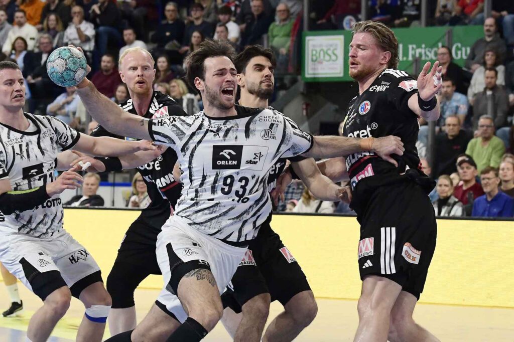 #Handballbundesliga, #LiquiMoly, #HCErlangen, #Handball, #HBL, #Nuremberg, #Erlangen, #heitec, #Fackelmann, #Aichinger, #BarthHaas, #Bodin, #Bionorica, #Hemmersbach, #hlstudios, #HofmannPersonal, #Mauss, #pensionsolution, #SontowskiPartner, #Wild Panda, #hce, #ball, #tor, #zuschauer, #fans, #vielfaltgewinnt, #keinfanohnejob,