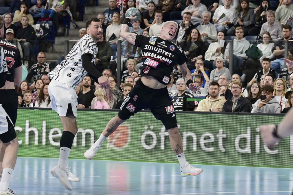 #Handballbundesliga, #LiquiMoly, #HCErlangen, #Handball, #HBL, #Nuremberg, #Erlangen, #heitec, #Fackelmann, #Aichinger, #BarthHaas, #Bodin, #Bionorica, #Hemmersbach, #hlstudios, #HofmannPersonal, #Mauss, #pensionsolution, #SontowskiPartner, #Wild Panda, #hce, #ball, #tor, #zuschauer, #fans, #vielfaltgewinnt, #keinfanohnejob,
