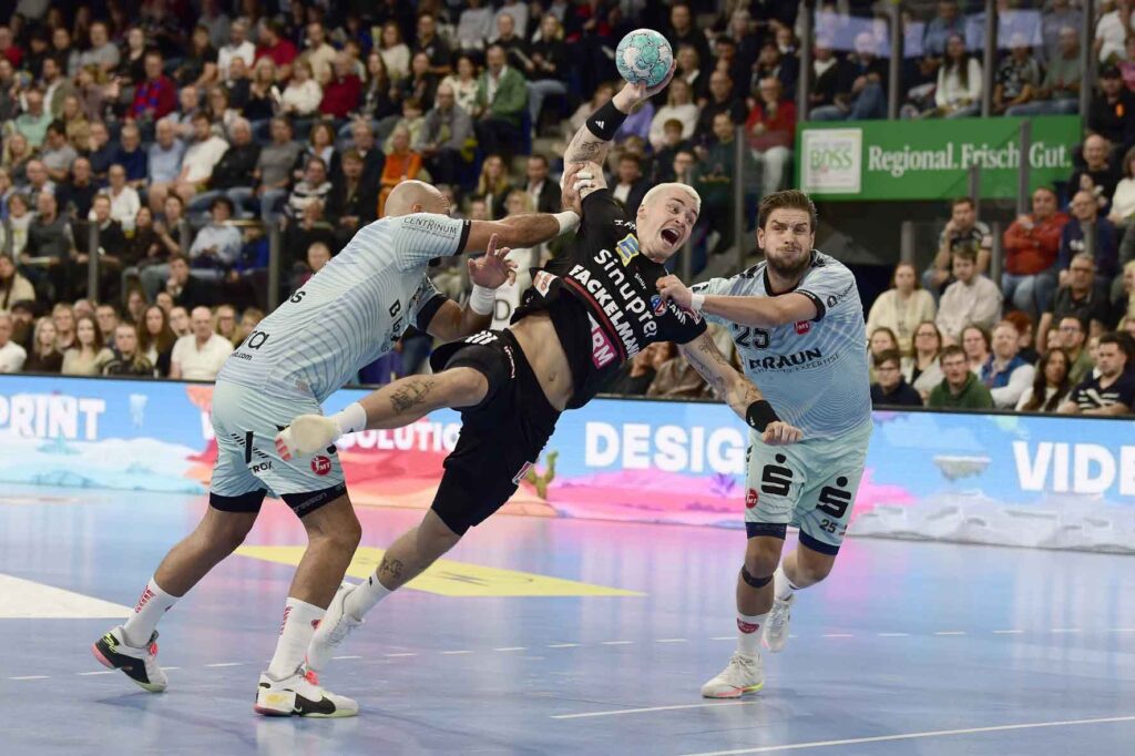 #Handballbundesliga, #LiquiMoly, #HCErlangen, #Handball, #HBL, #Nuremberg, #Erlangen, #ArenaNürnbergerVersicherung, #heitec, #Fackelmann, #Aichinger, #BarthHaas, #Bodin, #MaxBögl, #Bionorica, #Hemmersbach, #hlstudios, #HofmannPersonal, #LauerEuromovers, #Mauss, #pensionsolution, #Schultheiß, #SontowskiPartner, #Tucher, #Wild Panda, #hce, #ball, #tor, #zuschauer, #fans, #vielfaltgewinnt, #keinfanohnejob,