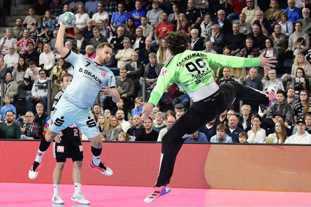 #Handballbundesliga, #LiquiMoly, #HCErlangen, #Handball, #HBL, #Nuremberg, #Erlangen, #ArenaNürnbergerVersicherung, #heitec, #Fackelmann, #Aichinger, #BarthHaas, #Bodin, #MaxBögl, #Bionorica, #Hemmersbach, #hlstudios, #HofmannPersonal, #LauerEuromovers, #Mauss, #pensionsolution, #Schultheiß, #SontowskiPartner, #Tucher, #Wild Panda, #hce, #ball, #tor, #zuschauer, #fans, #vielfaltgewinnt, #keinfanohnejob,