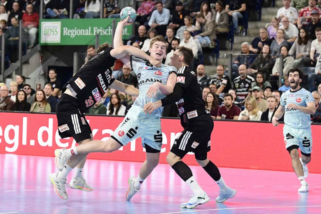 #Handballbundesliga, #LiquiMoly, #HCErlangen, #Handball, #HBL, #Nuremberg, #Erlangen, #ArenaNürnbergerVersicherung, #heitec, #Fackelmann, #Aichinger, #BarthHaas, #Bodin, #MaxBögl, #Bionorica, #Hemmersbach, #hlstudios, #HofmannPersonal, #LauerEuromovers, #Mauss, #pensionsolution, #Schultheiß, #SontowskiPartner, #Tucher, #Wild Panda, #hce, #ball, #tor, #zuschauer, #fans, #vielfaltgewinnt, #keinfanohnejob,