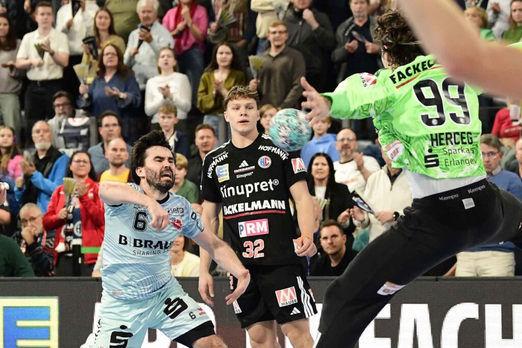 #Handballbundesliga, #LiquiMoly, #HCErlangen, #Handball, #HBL, #Nuremberg, #Erlangen, #ArenaNürnbergerVersicherung, #heitec, #Fackelmann, #Aichinger, #BarthHaas, #Bodin, #MaxBögl, #Bionorica, #Hemmersbach, #hlstudios, #HofmannPersonal, #LauerEuromovers, #Mauss, #pensionsolution, #Schultheiß, #SontowskiPartner, #Tucher, #Wild Panda, #hce, #ball, #tor, #zuschauer, #fans, #vielfaltgewinnt, #keinfanohnejob,
