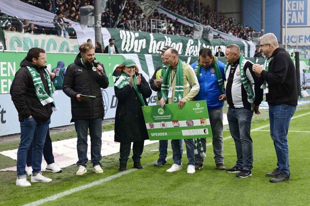 #Fussball, #Bundesliga, #DFL, #Liga2, #GreutherFürth, #sgf, #SportparkRonhof, #Kleeblatt, #HofmannPersonal, #BruderSpielwaren, #FrankenBrunnen, #GrünerBier, #RosicImmobilien, #simbadickiegroup, #Swietelsky, #WildPanda, #Fürth, #ball, #stadion, #zuschauer, #fans, #tor, #vielfaltgewinnt, #keinfanohnejob,
