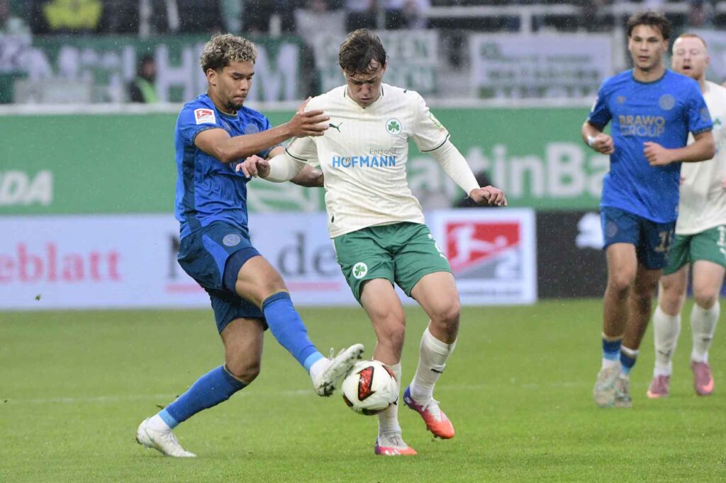 #Fussball, #Bundesliga, #DFL, #Liga2, #GreutherFürth, #sgf, #SportparkRonhof, #Kleeblatt, #HofmannPersonal, #BruderSpielwaren, #FrankenBrunnen, #GrünerBier, #RosicImmobilien, #simbadickiegroup, #Swietelsky, #WildPanda, #Fürth, #ball, #stadion, #zuschauer, #fans, #tor, #vielfaltgewinnt, #keinfanohnejob,