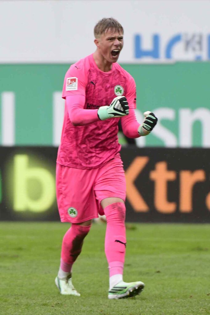#Fussball, #Bundesliga, #DFL, #Liga2, #GreutherFürth, #sgf, #SportparkRonhof, #Kleeblatt, #HofmannPersonal, #BruderSpielwaren, #FrankenBrunnen, #GrünerBier, #RosicImmobilien, #simbadickiegroup, #Swietelsky, #WildPanda, #Fürth, #ball, #stadion, #zuschauer, #fans, #tor, #vielfaltgewinnt, #keinfanohnejob,