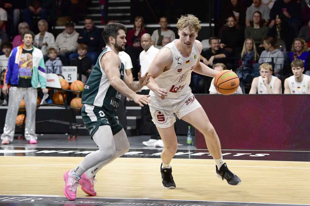 #bbl, #basketball, #proa, #nuernbergfalcons, #nuernberg, #falcons, #nbc, #kiametropolarena, #sparkassenuernberg, #nergie, #wbgnuernberg, #hofmannpersonal, #barmerliga, #nuebasketball, #vielfaltgewinnt, #keinfanohnejob, #norisblockers, #martinroth, #liebichpartner,