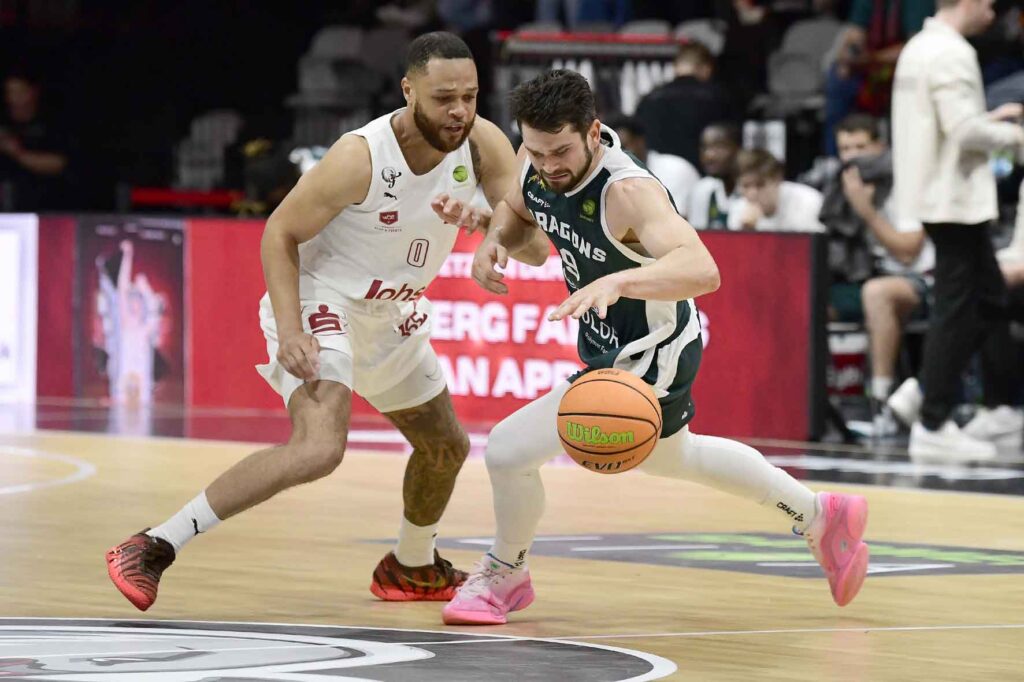 #bbl, #basketball, #proa, #nuernbergfalcons, #nuernberg, #falcons, #nbc, #kiametropolarena, #sparkassenuernberg, #nergie, #wbgnuernberg, #hofmannpersonal, #barmerliga, #nuebasketball, #vielfaltgewinnt, #keinfanohnejob, #norisblockers, #martinroth, #liebichpartner,