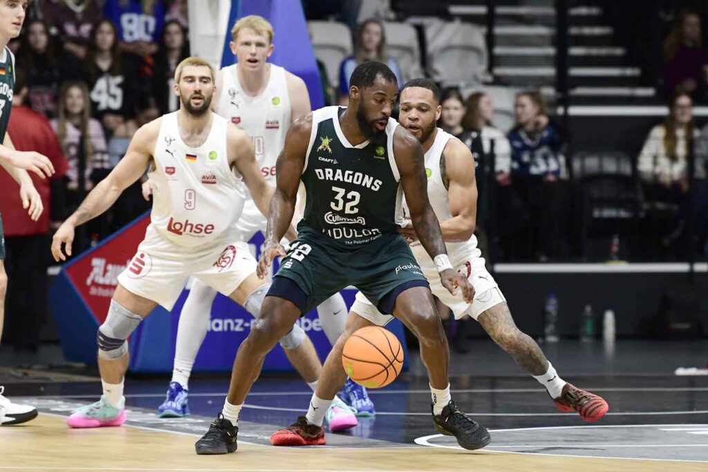 #bbl, #basketball, #proa, #nuernbergfalcons, #nuernberg, #falcons, #nbc, #kiametropolarena, #sparkassenuernberg, #nergie, #wbgnuernberg, #hofmannpersonal, #barmerliga, #nuebasketball, #vielfaltgewinnt, #keinfanohnejob, #norisblockers, #martinroth, #liebichpartner,