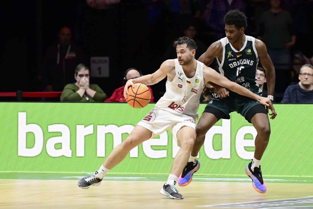 #bbl, #basketball, #proa, #nuernbergfalcons, #nuernberg, #falcons, #nbc, #kiametropolarena, #sparkassenuernberg, #nergie, #wbgnuernberg, #hofmannpersonal, #barmerliga, #nuebasketball, #vielfaltgewinnt, #keinfanohnejob, #norisblockers, #martinroth, #liebichpartner,