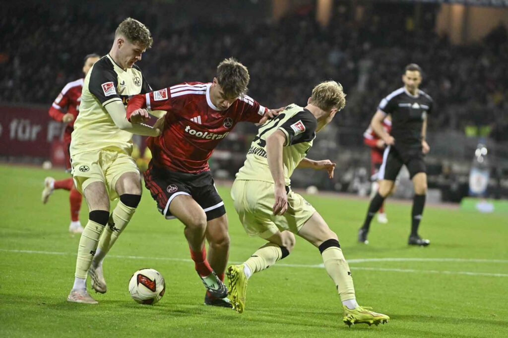 #Fußball, #Liga2, #Bundesliga, #DFL, #DFB, #Nürnberg, #Stadion, #MaxMorlockStadion, #Ball, #Sport, #Fans, #Torjubel, #Ausschreitung, #Pyrotechnik, #Fahnen, #Fanblock, #Faszination, #Action, #Zweikampf, #Schiedsrichter, #Linienrichter, #FrankenBrunnen, #NErgie, #SparkasseNürnberg, #toolcraft, #Freizeit, #Familie, #Zuschauer, #MaxMorlock, #Spielräume, #Stolperstein, #JenöKonradCup, #dielegendelebt,