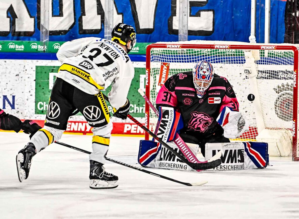 #del, #eishockey, #nit, #nuernbergicetigers, #icetigers, #puck, #pucki, #maskottchen, #nuernberg, #arena, #tor, #zuschauer, #fans, #hofmannpersonal, #vielfaltgewinnt, #keinfanohnejob, #bodin, #nergie, #wbgnuernberg, #höflergemüse, #lorzservice, #martinroth, #nergie, #ehc80,
