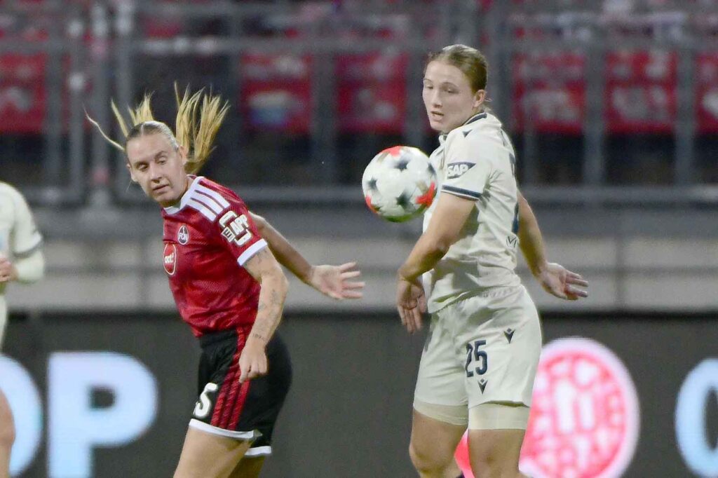 #Fußball, #Liga1, #Bundesliga, #DFL, #DFB, #Nürnberg, #1fcn, #fcn, #damen, #frauen, #Stadion, #MaxMorlockStadion, #Ball, #Sport, #Fans, #Jubel, #Torjubel, #Fahnen, #Fanblock, #Faszination, #Action, #Zweikampf, #Schiedsrichter, #Linienrichter, #SparkasseNürnberg, #NErgie, #Zuschauer, #fussball,