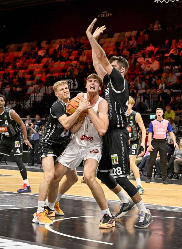 #bbl, #basketball, #proa, #nuernbergfalcons, #nuernberg, #falcons, #nbc, #kiametropolarena, #sparkassenuernberg, #nergie, #wbgnuernberg, #hofmannpersonal, #barmerliga, #nuebasketball, #vielfaltgewinnt, #keinfanohnejob, #norisblockers,